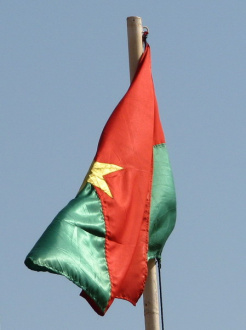 01 Sous Les Drapeaux